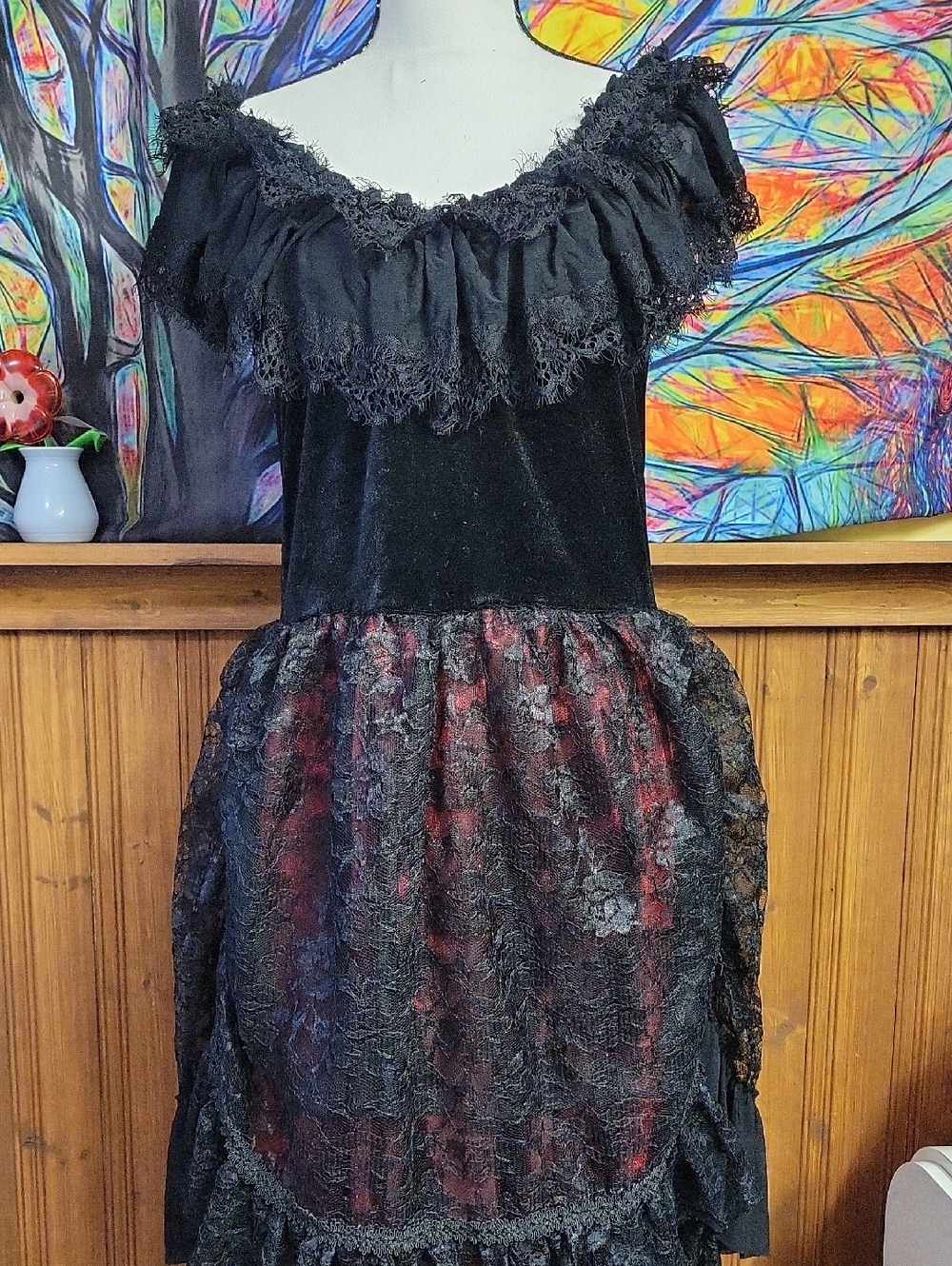 Spirit Black Velvet Gothic Lace Dress with Red Underskirt Woman Xl